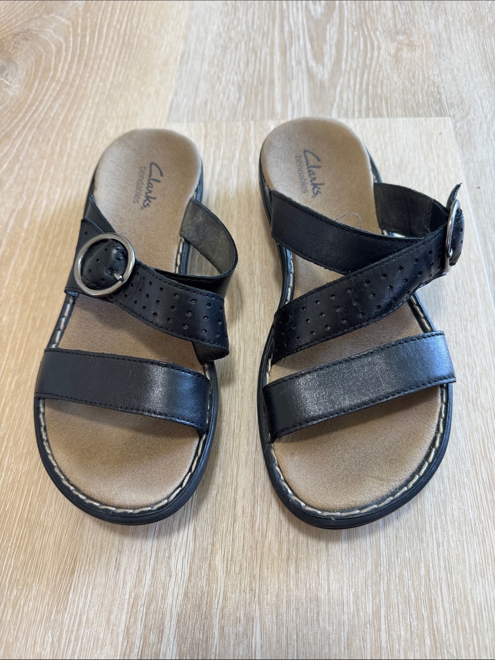Clarks Black Leather Cross-Strap Slide Sandals with Buckle